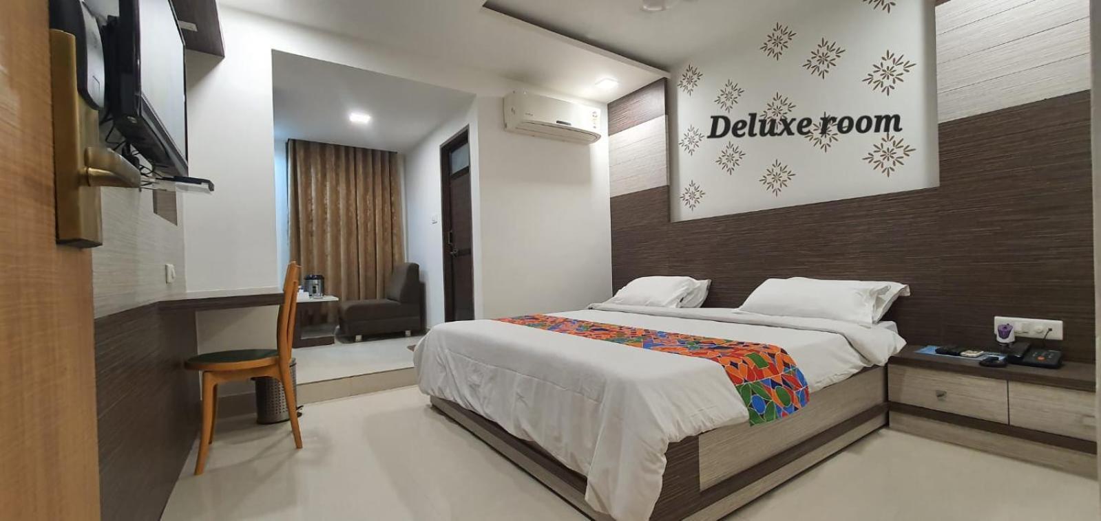 The Ambassador Hotel Vadodara Luaran gambar