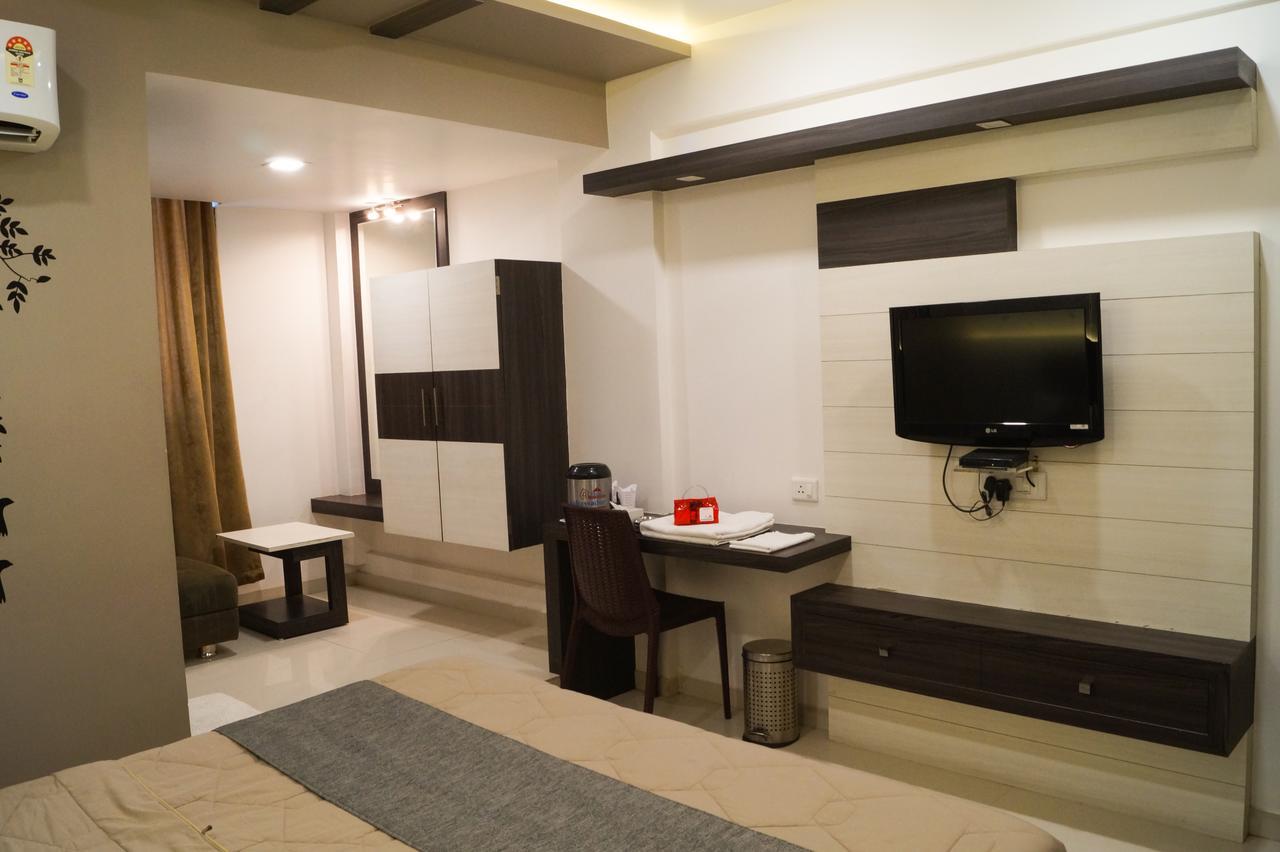 The Ambassador Hotel Vadodara Luaran gambar