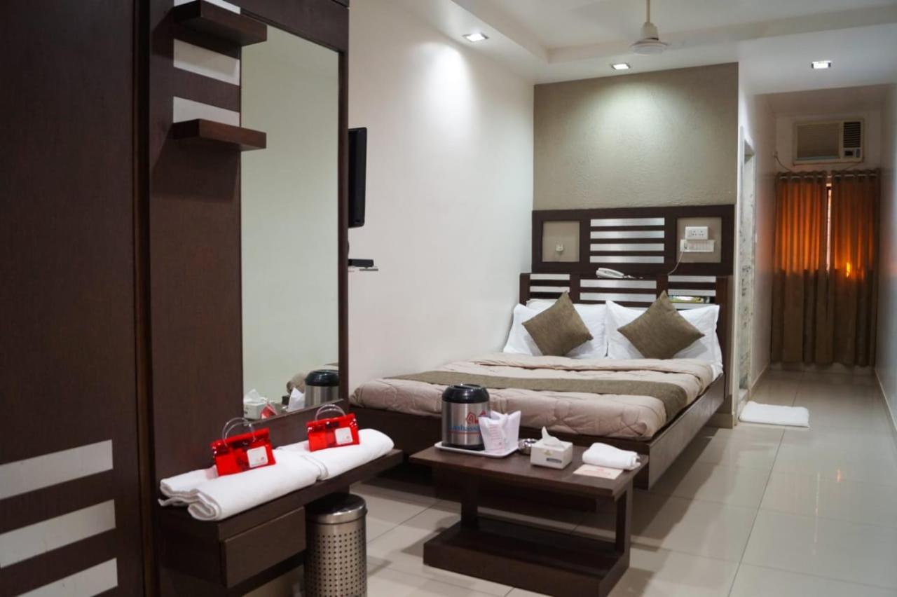 The Ambassador Hotel Vadodara Luaran gambar